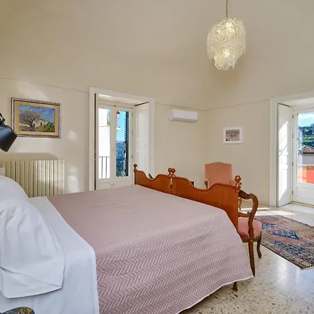 Casa Rosa Ραγκούσα